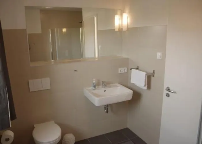 Ostsee Schwedenhaeuser Breege